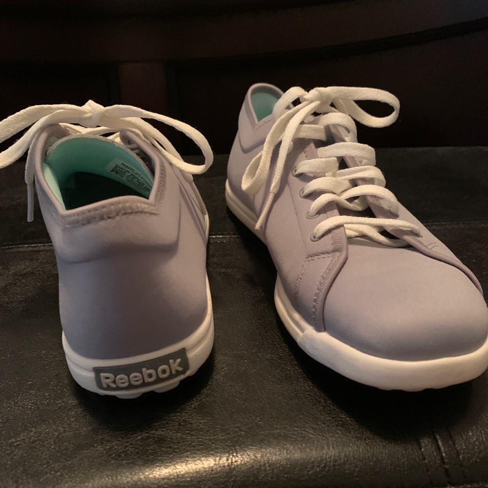 Size 6.5 Ladies Reebok tennis shoe